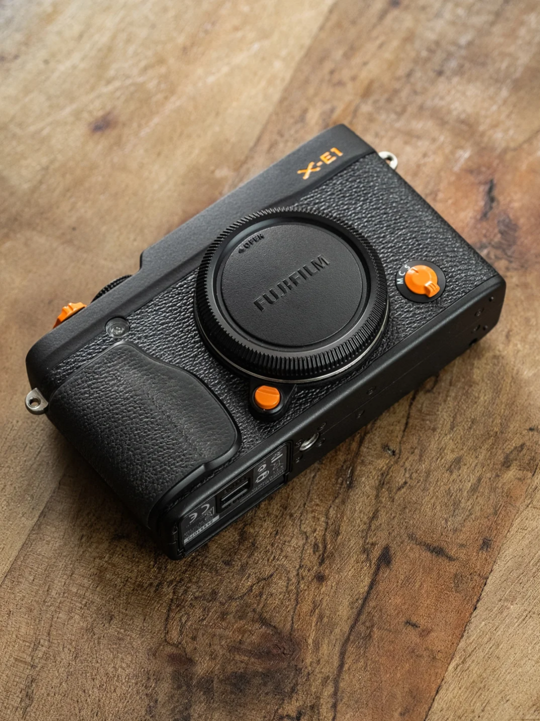 Fujifilm X-E1 Custom Modified - Black Ember - 2CFA