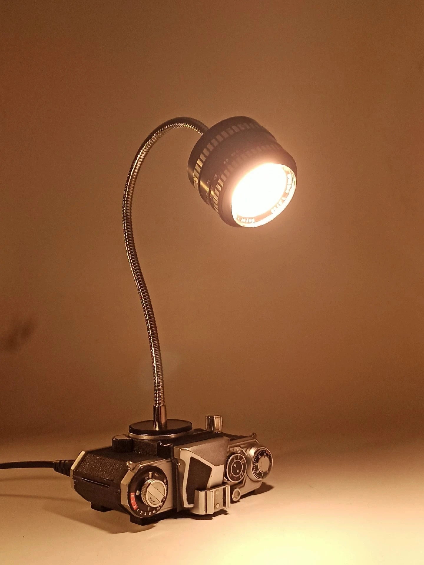Vintage M42 Camera Desk Lamp - USB Powered - 2CFA